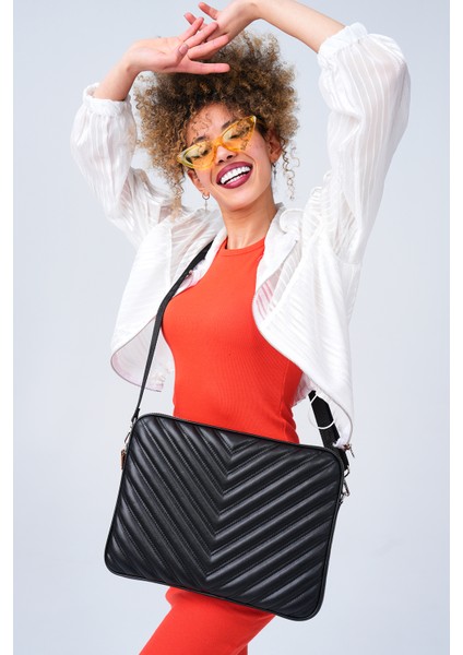 Macbook Air Pro 13.3" & 14" Inç Laptop Kılıfı Siyah