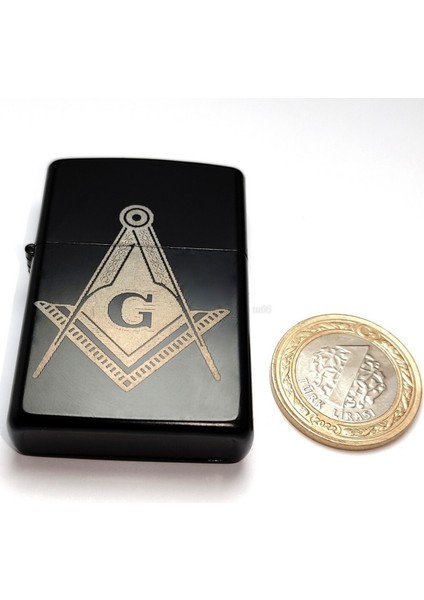 Mason Masonic G Gönye Pergel Benzinli Siyah Çakmak Silinmez Kazıma Resimli fırsatları