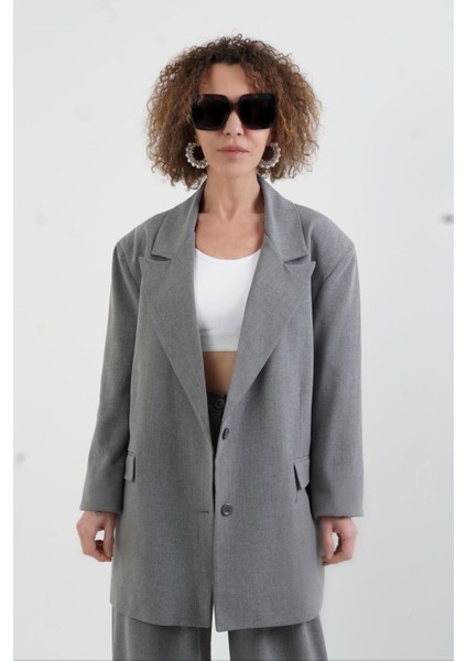 Gri Flora Çiçek Broşlu Oversize Ceket