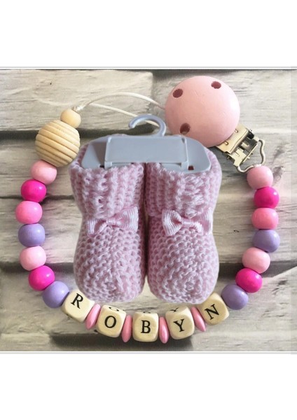 Isimli Bebek Emzik Zinciri ve Pembe Renk Patik Seti - SAHI_0376