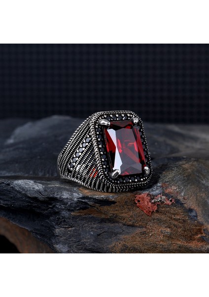 Zirkon Taşlı Kırmızı Renk 925 Ayar Gümüş Yüzük