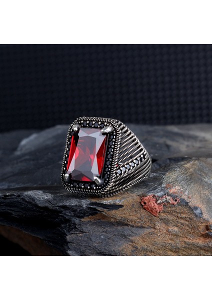 Zirkon Taşlı Kırmızı Renk 925 Ayar Gümüş Yüzük fiyatları