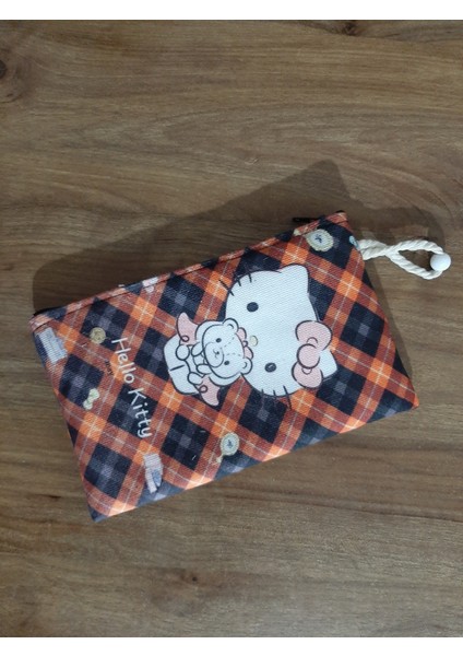 Hello Kity - Ekose Kahverengi Desenli Tasarım Bez Kalemlik-Cüzdan