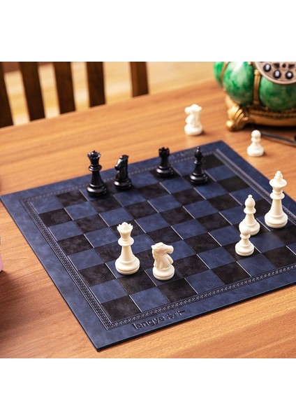 Bir Stil 1 Adet Kabartmalı Tasarım Deri Uluslararası Satranç Tahtası Oyunları Mat Dama Yetişkin Çocuklar Için Evrensel Satranç Tahtası Parti Oyuncak 5 Renk (Yurt Dışından) fiyatları