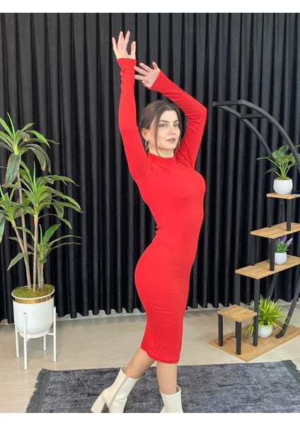 Vücuda Oturan Midi Boy Balıkçı Yaka Fitili Örme Elbise