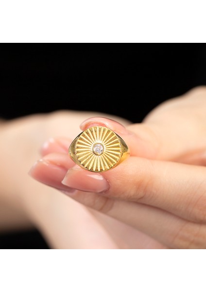 Zirkon Taşlı Papatya Tasarım Gold Renk 925 Ayar Gümüş Kadın Tektaş Yüzük fiyatları