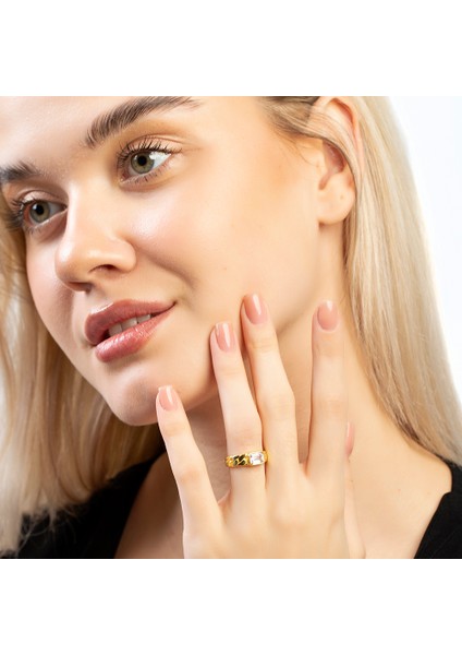 Beyaz Zirkon Taşlı Zincir Tasarım Gold Renk Free Size 925 Ayar Gümüş Kadın Tektaş Yüzük