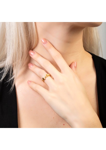 Zirkon Taşlı Kare Zincir Tasarım Gold Renk 925 Ayar Gümüş Kadın Yüzük modelleri