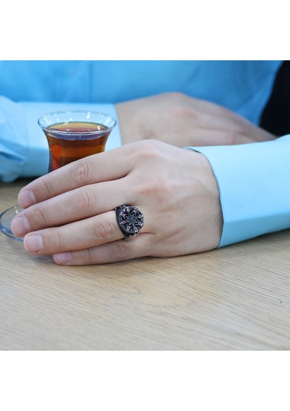 Siyah Zirkon Taşlı Pusula Tasarım Yanları Çapa&gemi Dümeni Detaylı 925 Ayar Gümüş Erkek Yüzük modelleri