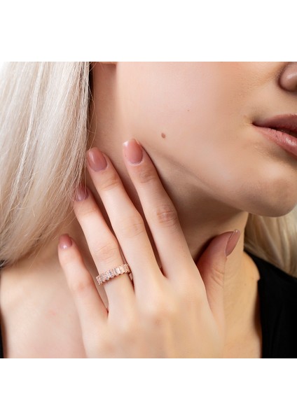 Sıralı Zirkon Taşlı Rose Renk Free Size Kişiye Özel Harf/isim Yazılı 925 Ayar Gümüş Kadın Yüzük modelleri