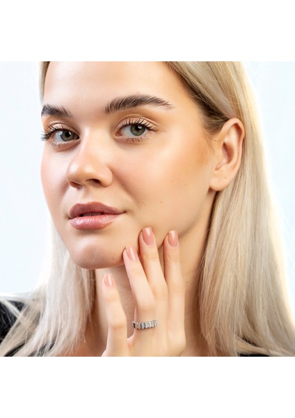 Sıralı Zirkon Taşlı Silver Renk Free Size Kişiye Özel Harf/isim Yazılı 925 Ayar Gümüş Kadın Yüzük modelleri