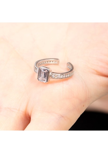 Baget Kesim Beyaz Zirkon Taşlı Silver Renk Free Size 925 Ayar Gümüş Kadın Tektaş Yüzük modelleri