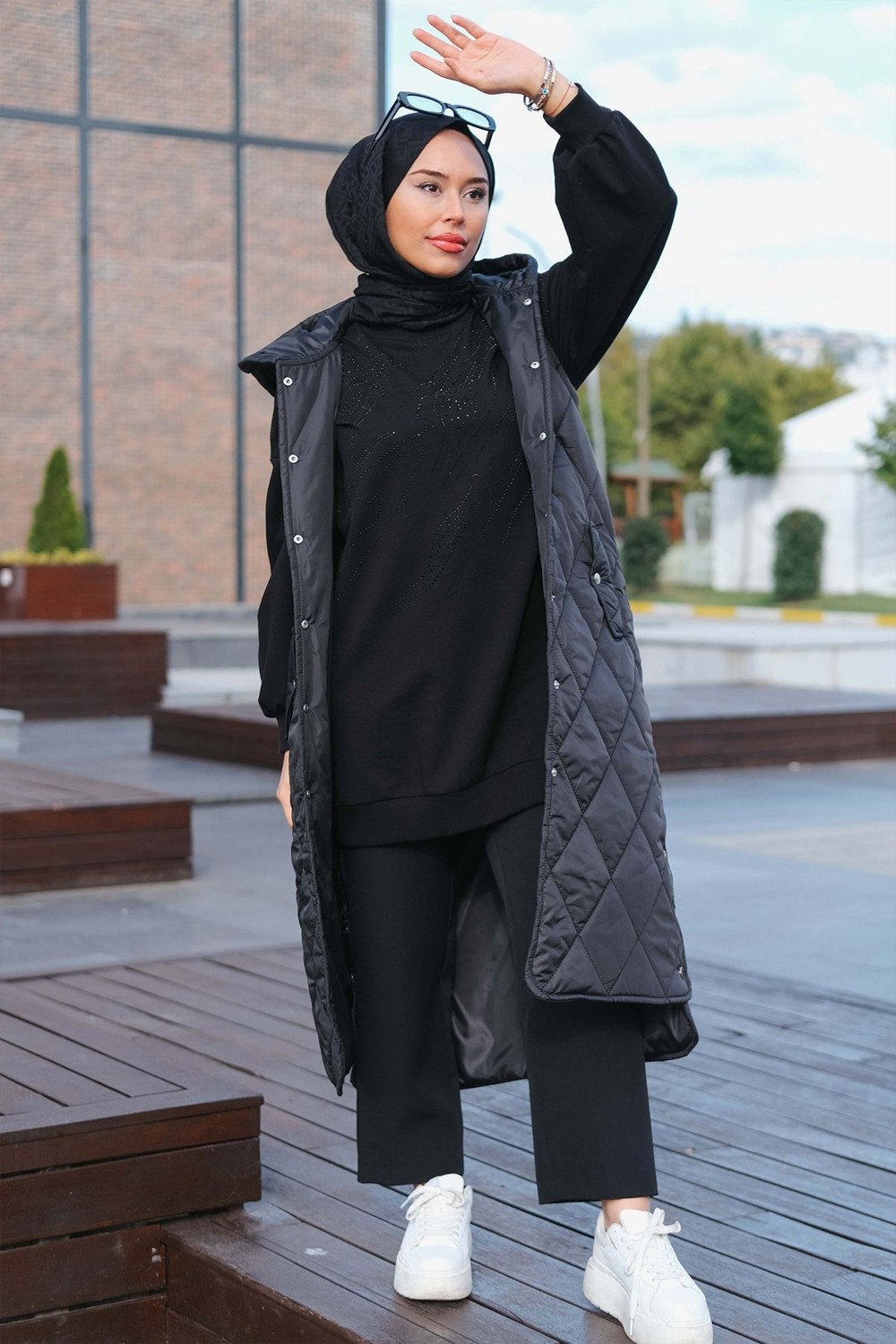 Minel Kadın Taba Kapüşonlu Kapitone Yelek MNL-023Y Bej görsel 5