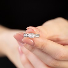 Okyanus Silver Beyaz Zirkon Taşlı Çark Tasarım Silver Renk Free Size 925 Ayar Gümüş Kadın Yüzük