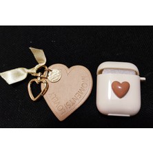 FirstModel Apple  1/2 Nesil Uyumlu Kalp Model Silikon Kulaklık Kılıfı Kahverengi