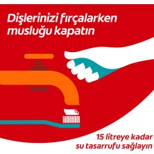 Colgate Optic White Kahve, Çay ve Tütün Kullananlar için Diş Macunu 125 ml, Extra Clean Colors Orta Diş Fırçası 1+1