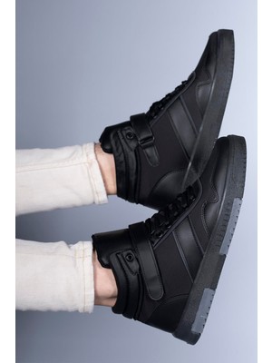 Riccon Erkek Sneaker Bot Vegan Deri Siyah Konforlu ve Dayanıklı Tasarım