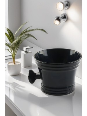 Transformacion Retro Siyah Tıraş Tası - Termo Plastik Malzeme ile Pürüzsüz Tıraş Deneyimi