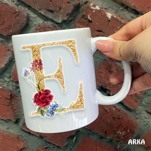 Hediyeci Abla Size Özel E Harfli Seramik Baskılı Kupa Bardaklar