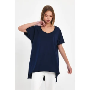Amazing Crash Kadın V Yaka Yırtmaçlı Oversize Basic Tişört