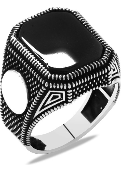 Nokta Işlemeli Siyah Oniks Taşlı Kişiye Özel Isim/harf Yazılı 925 Ayar Gümüş Erkek Yüzük modelleri