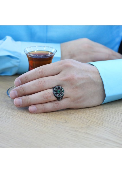 Yeşil Zirkon Taşlı Pusula Tasarım Yanları Çapa&gemi Dümeni Detaylı 925 Ayar Gümüş Erkek Yüzük modelleri