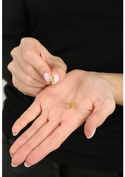 Zincir Tasarım Yarım Tur Gold Renk 925 Ayar Gümüş Kadın Küpe