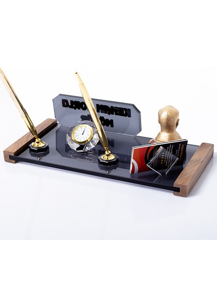 Atatürk Biblolu Kristal Masaüstü İsimlik Ofis Masa İsimliği indirimleri