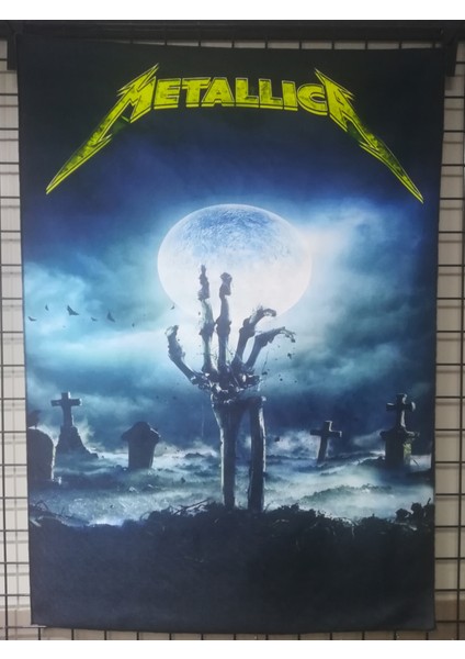 Metallica Diriliş Desenli Tasarım Duvar Halısı