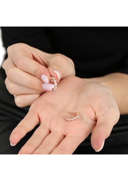 Sıralı Zirkon Taşlı Rose Renk Yarım Tur 925 Ayar Gümüş Kadın Küpe