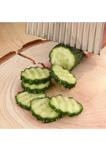 Siyah ve Kırmızı Rastgele Stil Patates Kızartma Kesici Paslanmaz Çelik Mutfak Aksesuarları Dalga Bıçağı Doğrayıcı Tırtıklı Bıçak Havuç Dilimleme (Yurt Dışından) fiyatları