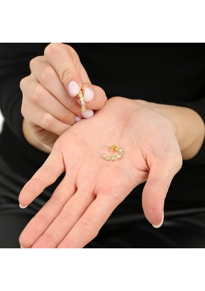 Sıralı Zirkon Taşlı Gold Renk Yarım Tur 925 Ayar Gümüş Kadın Küpe