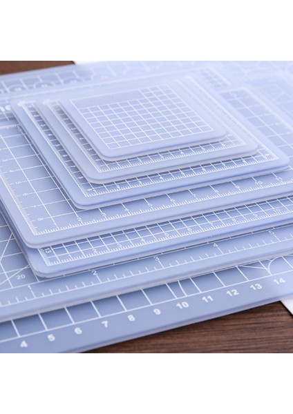 15X10CM Tarzı Çok Boyutlu Saydam Pvc Kesme Matı Patchwork Kesim Pedi Araçları Dayanıklı Dıy El Yapımı Kendinden Iyileşen Kesme Plakası Oyma Sanatı Aracı (Yurt Dışından)