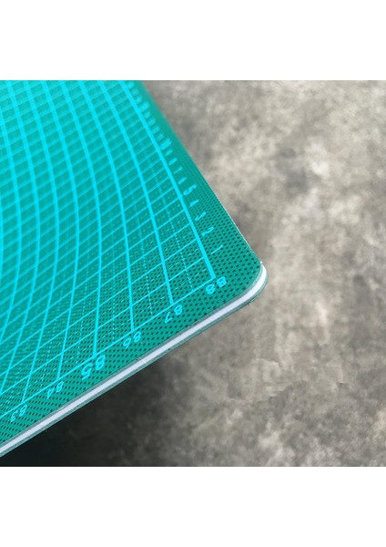 Yeni Kesme Matı A1 Pvc Dikdörtgen Kendini Iyileştiren Beyaz Çekirdekli Masaüstü Koruma Matı Craft Koyu Yeşil 90CM x 60CM x 0.3cm (Yurt Dışından) fiyatları