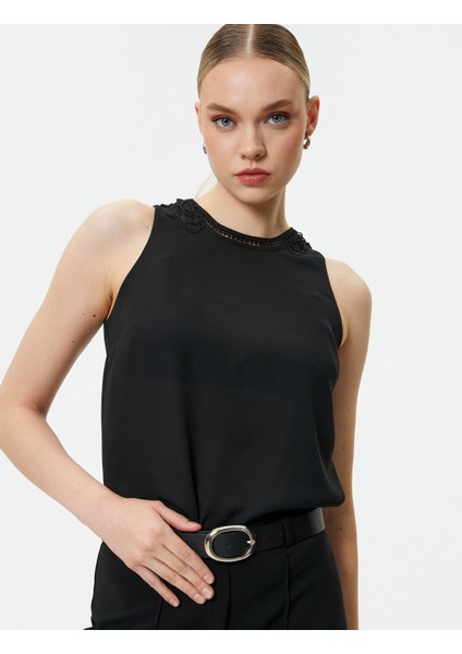 Şifon Bluz Halter Yaka Işleme Detaylı