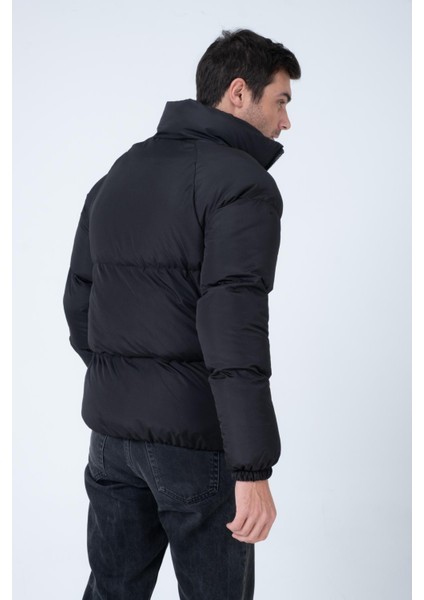 Erkek Reglan Kol Dik Yaka Age Of State Baskılı Mont Siyah indirimleri