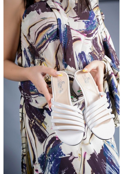 Kadın Terlik Ortopedik Beyaz Vegan Deri Yaz İçin Konforlu ve Şık Seçim indirimleri