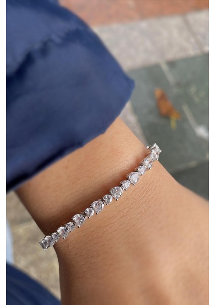 Gümüş Kalpli Su Yolu Taşlı Bileklik DY212E37 modelleri