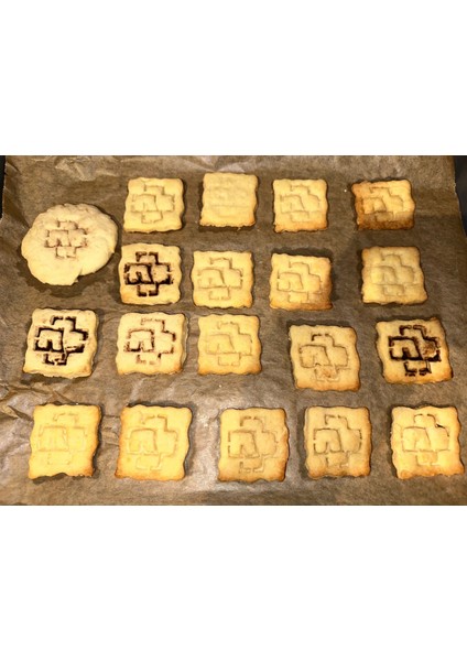 Rammstein Logo Şeklinde Kurabiye Kalıbı fırsatları