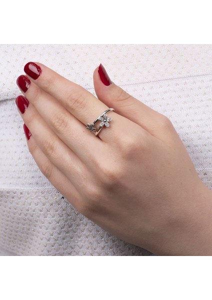 Çiçek Gümüş Yüzük NUR-YZ01489 modelleri