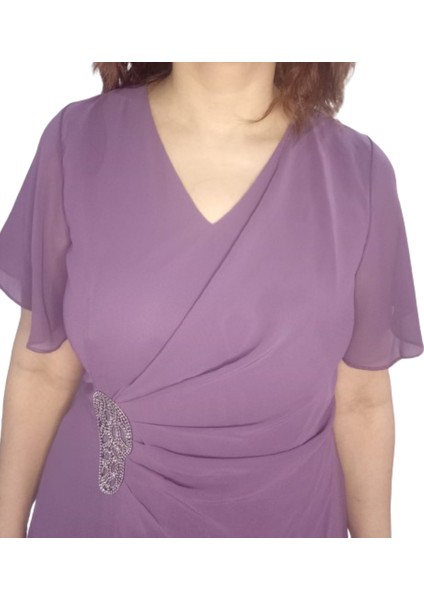 Lila Büyük Beden Kısa Kollu Broş Detaylı Şifon Abiye Elbise modelleri