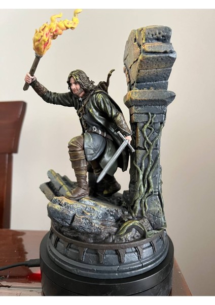 Aragorn Ölüler Yolu'nda Yüzüklerin Efendisi Lotr 20 cm Boyalı Figür (Büyük Boy) indirimleri