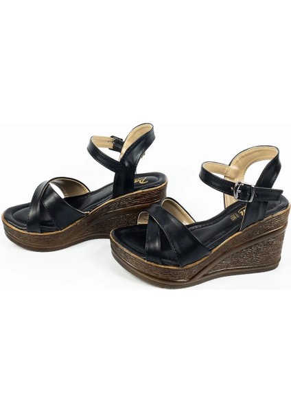 Kadın Siyah Dolgu Topuklu Ortopedik Sandalet fırsatları