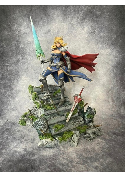 Artoria Pendragon Sabre Fate Stay Night Boyalı Figür 30 cm (Dev Boy)