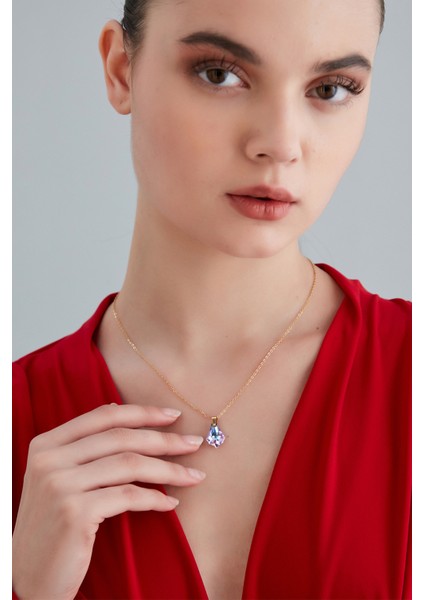 Kadın Dolce Encanto Model Çelik Altın Kaplama Hologram Istiridye Kristal Zirkon Taşlı Zincir Kolye modelleri