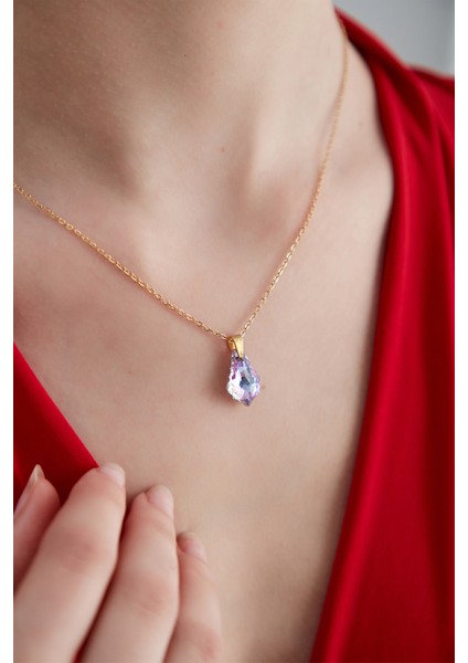 Kadın Dolce Encanto Model Çelik Altın Kaplama Hologram Istiridye Kristal Zirkon Taşlı Zincir Kolye
