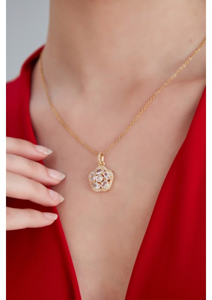 Kadın Estrella Lumina Model Çelik Altın Kaplama Kıvrımlı Dalgalı Kristal Zirkon Taşlı Zincir Kolye indirimleri