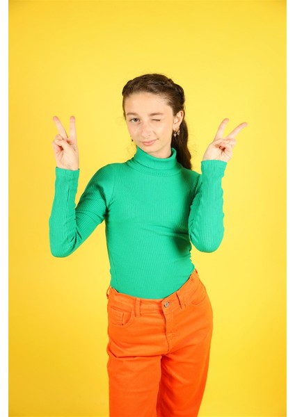 05-14 Yaş Kaşkorse Balıkçı Yaka Kız Çocuk Yeşil Sweat