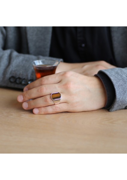 Flat Tasarım Kaplan Gözü Taşlı 925 Ayar Gümüş Erkek Yüzük modelleri