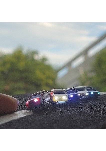 Rastgele Renkler 65MM Stili LED Işık ile 3 Adet Model Araba 12 V Plastik Araba Ho N Ölçekli Tren Düzeni Demiryolu Demiryolu Bina Manzarası 1:75 1:87 1:150 1:200 (Yurt Dışından)